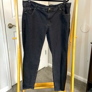 Forever 21 Plus. Black Denim. Skinny Jeans.